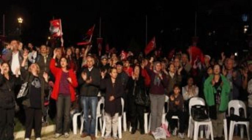 Konak'ta Cumhuriyet Coşkusu