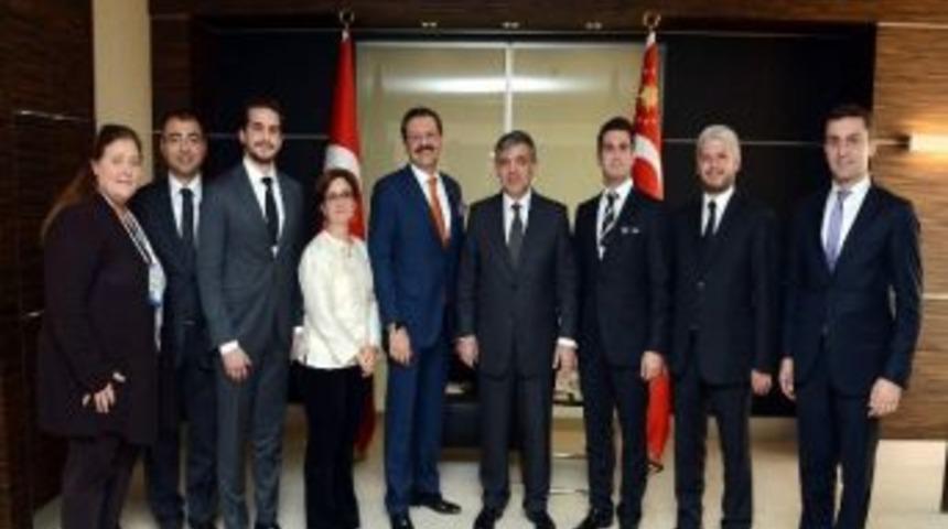 Cumhurbaşkanı G&uuml;l&rsquo;e Rekor Kıran Elmasepeti Anlatıldı