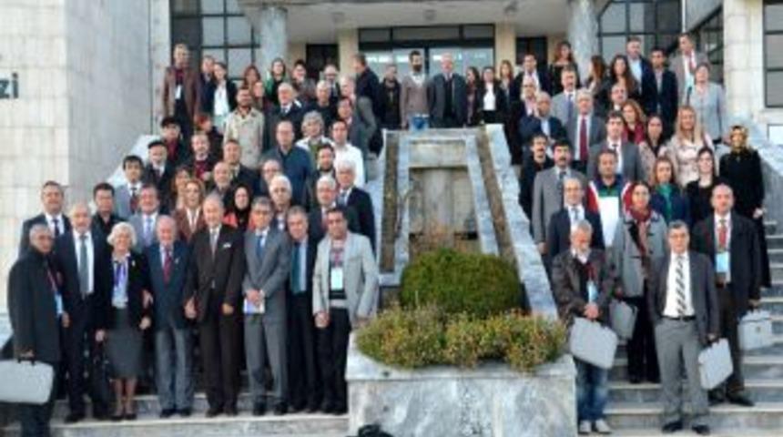 K&ouml;roğlu Sempozyumu Sona Erdi