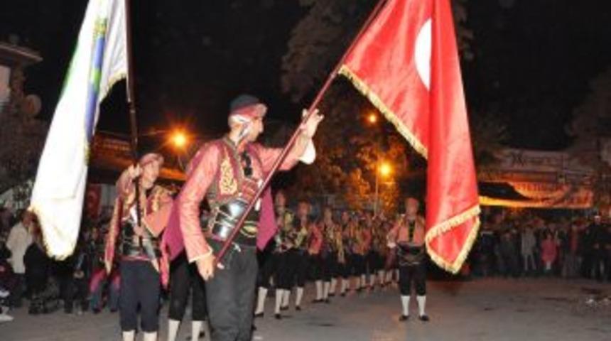 G&uuml;d&uuml;l&rsquo;de Sinsin&rsquo;li Cumhuriyet Coşkusu