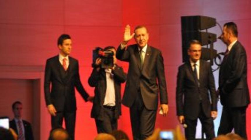Başbakan Erdoğan: Yol Kesen Değil, Yol A&ccedil;anız