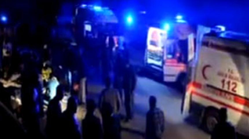 Yozgat'ta otomobille trakt&ouml;r &ccedil;arpıştı: 2 &ouml;l&uuml;, 1 yaralı