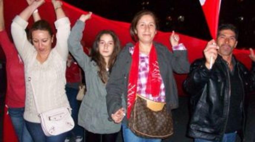 Zehra Korkmaz: &quot;Cumhuriyet için yürüdü&quot;