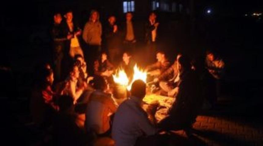 Nusaybin Belediye Başkanı G&ouml;kkan, A&ccedil;lık Grevine Başladı