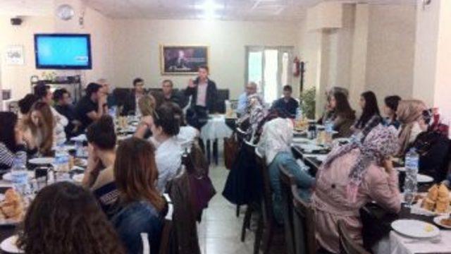 Soma Eğitim Bir Sen Aday Öğretmenlerle Buluştu