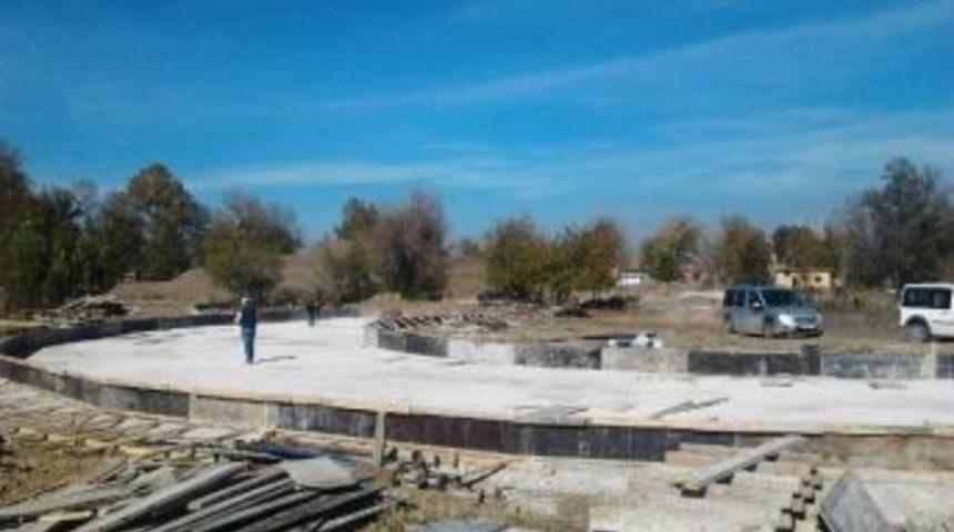 Tavşanlı'da Amfi Tiyatro İnşaatı Başladı