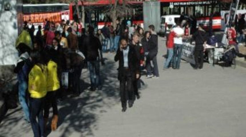 Atat&uuml;rk &Uuml;niversitesi'nde Taraftar Kardeşliği