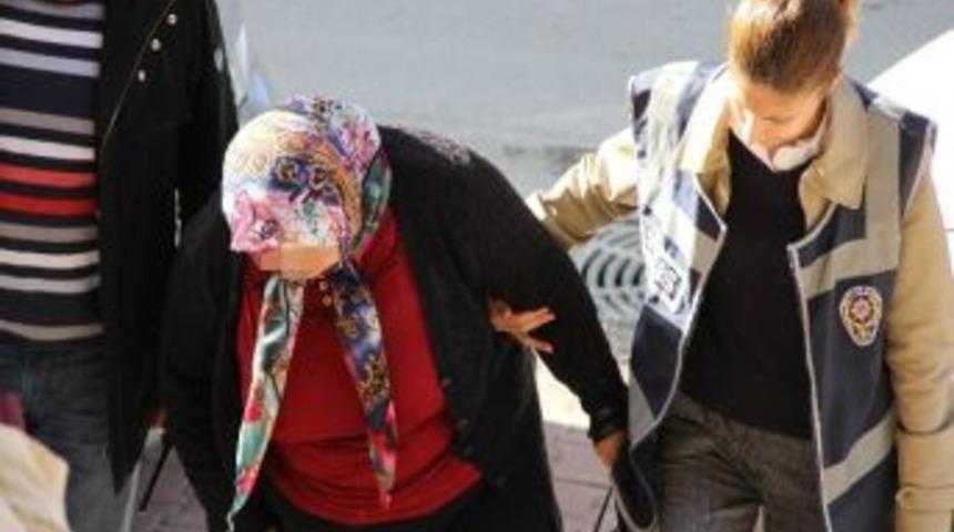 Elektrik-su Parası Karşılığı Evinde Fuhuş Yaptırdı