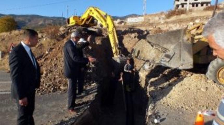 Koyulhisar&rsquo;da Alt Yapı &Ccedil;alışmaları Devam Ediyor