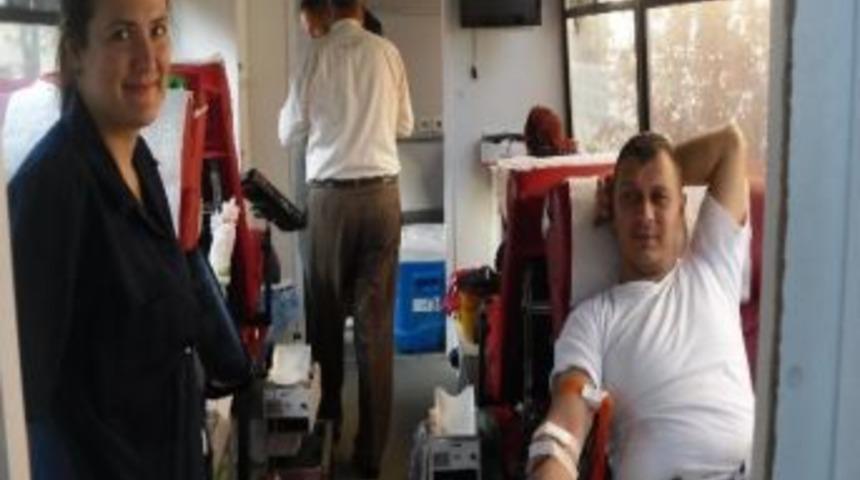 Muratlı&rsquo;da Kan Bağışı Kampanyası D&uuml;zenlendi
