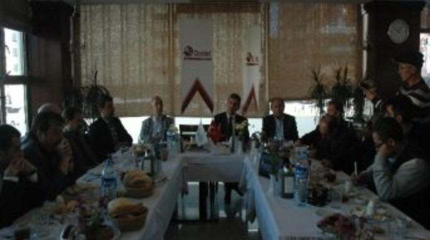 Dost-el Platformu &Uuml;yeleri Basın Mensupları İle Kahvaltıda Buluştu