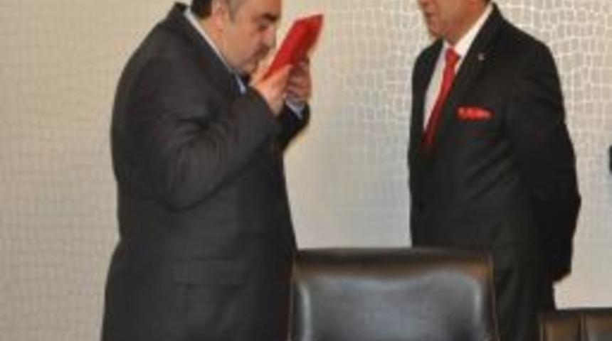 Mhp Kayseri B&uuml;y&uuml;kşehir Belediye Başkan Aday Adayı Kayseri&rsquo;de