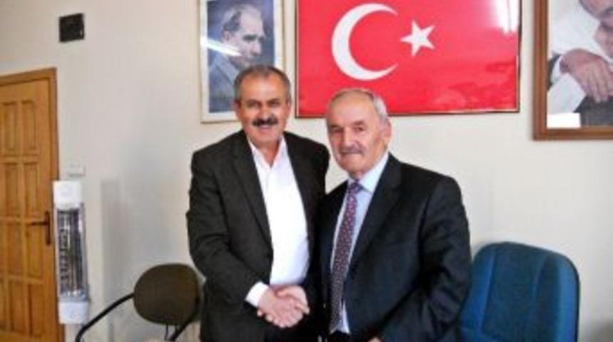 Ara&ccedil; Belediye Başkanı Ayanoğlu, Aday Adaylığını A&ccedil;ıkladı