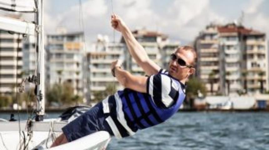 İzmir K&acirc;tip &Ccedil;elebi &Uuml;niversitesi'nin 'Sıradışı' Sergisi