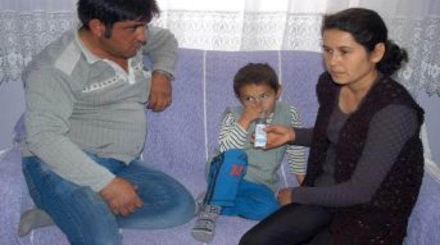 Minik Mertcan &uuml;z&uuml;l&uuml;rse &ouml;lebilir