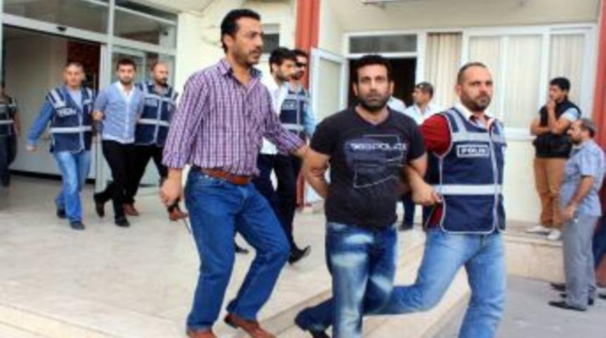 Şantajcılar Polis Operasyonu Ile Yakalandı: 4 G&ouml;zaltı