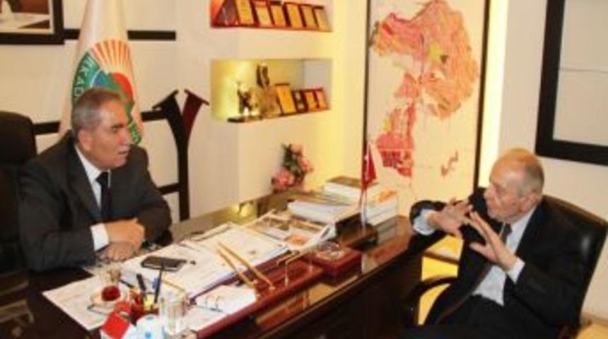 &Ouml;zalp&rsquo;tan Demirtaş&rsquo;a &Ouml;vg&uuml;