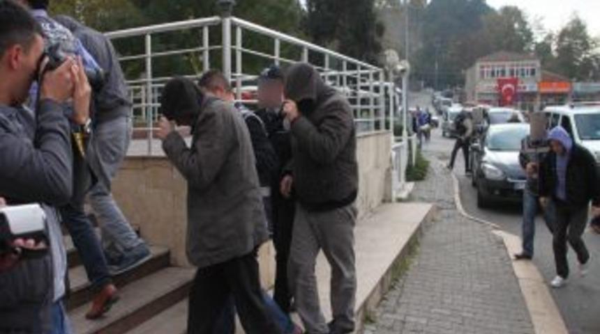 Uyuşturucu Operasyonunda 15 Kişi G&ouml;zaltına Alındı