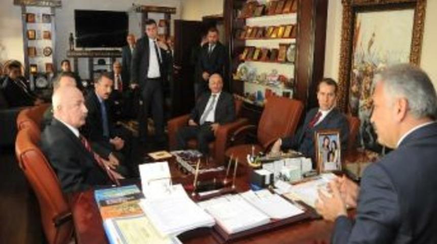 Başbakan Erdoğan&rsquo;ın Ziyareti &Ouml;ncesi Ankara Valisi Y&uuml;ksel Kızılcahamam&rsquo;da G&uuml;venlik Toplantısı Yaptı