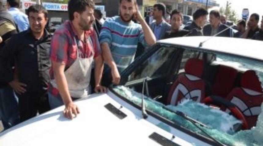 Kazada Bir Kişi Yaralandı, Viranşehir E-90 Yolu Kapatıldı