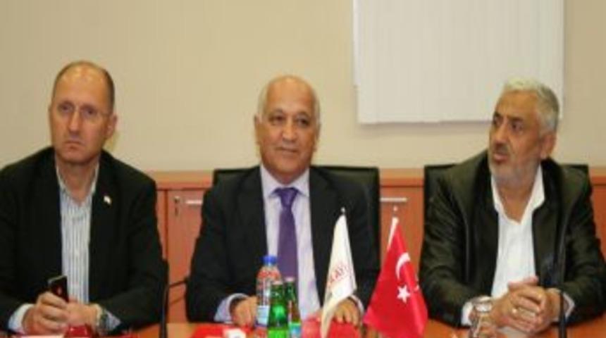 Türk Kızılayı: Savaştan Kaçan Insanların Kaderine Ortak Olduk