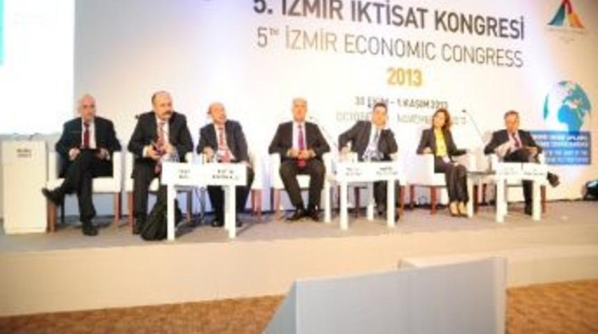 Bakan Şişmek&rsquo;ten Kayıt Dışı M&uuml;cadaleye Ter&ouml;rle M&uuml;cadele Benzetmesi