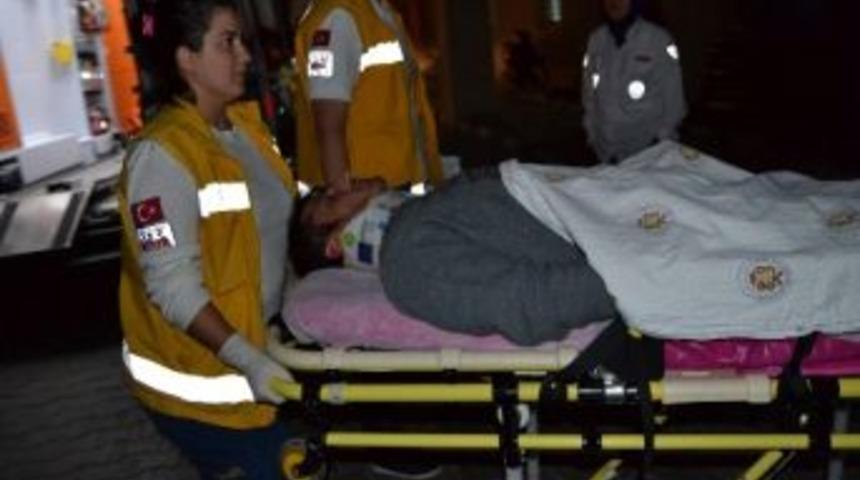 Duran Tır&rsquo;a &Ccedil;arptı