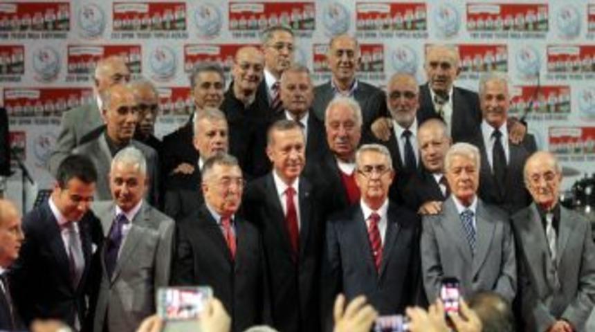 Başbakan Erdoğan, 213 Spor Tesisinin A&ccedil;ılışına Katıldı