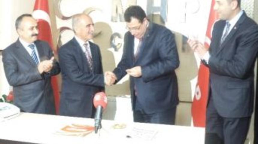 Ak Partili Belediye Başkanı Mhp&rsquo;ye Ge&ccedil;ti
