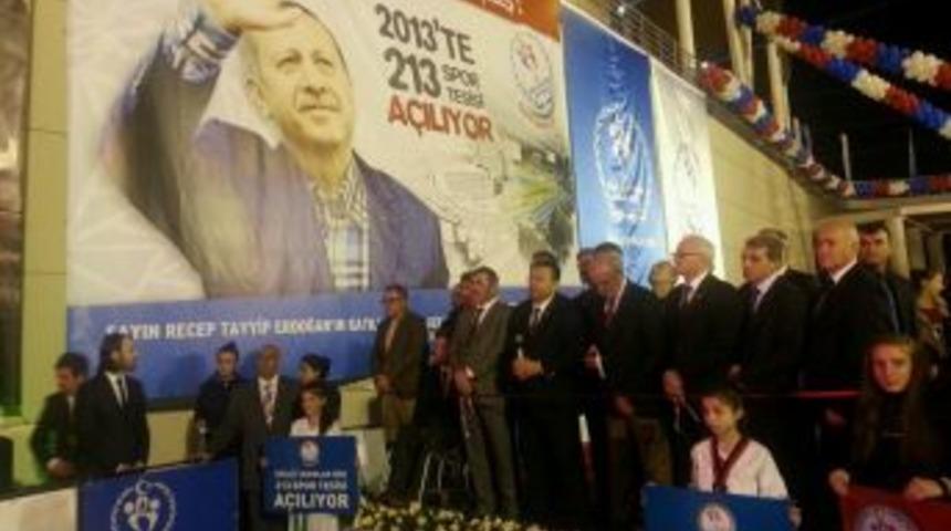 213 Tesis I&ccedil;inde Yaşar Doğu Kapalı Spor Salonu Da Yer Aldı