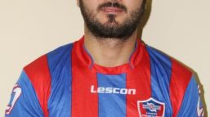 Kırmızı Mavililer, G&ouml;khan &Uuml;nal Ile Yollarını Ayırdı