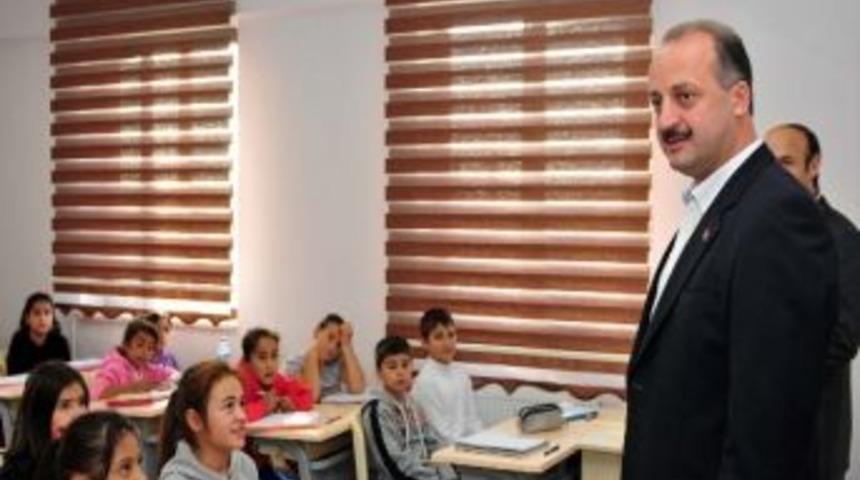 Bilgi Evleri, &Ouml;ğrencileri Değişen Sisteme G&ouml;re Hazırlıyor
