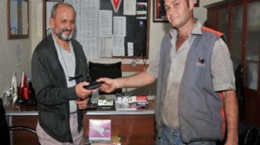 Mamak Belediye İş&ccedil;isi &ldquo;helal Olsun&rdquo; Dedirtti