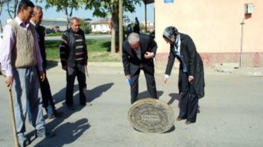 Başkan Okay Y&uuml;reklere Su Serpti