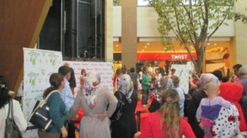 Şanlıurfa Piazza'da &Ouml;ğrenciler Hem Eğlendi Hem Eğlendirdi