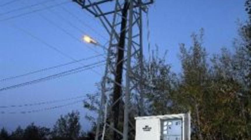 Muhtarın Azmi Mahallesine Trafo Kazandırdı