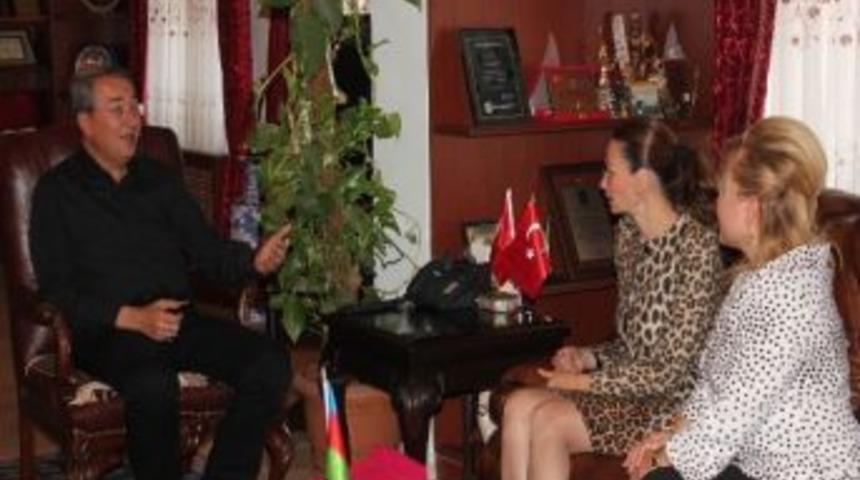 Azerbaycan Milletvekili Paşayeva, &Uuml;nver&rsquo;i Ziyaret Etti