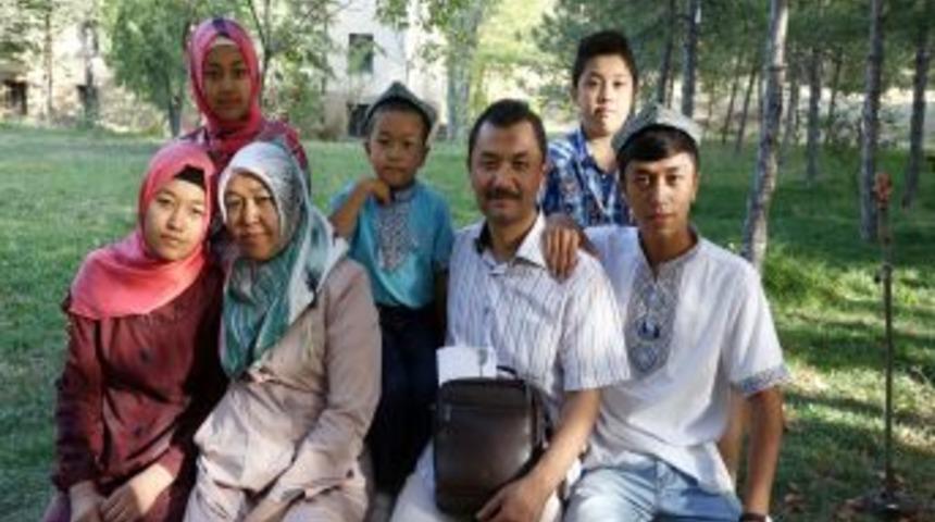 Bir Şiir Sayesinde 16 Yıllık Evlat Hasretleri Sona Erdi