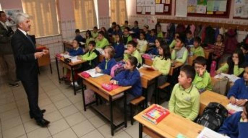 Başkan Sakallı İlkokul &Ouml;ğrencileriyle Buluştu