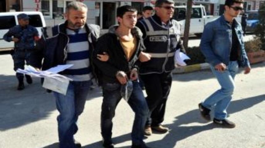 &Ccedil;aldığı Eşyaları Satarak Kendisine Uyuşturucu Alıyormuş