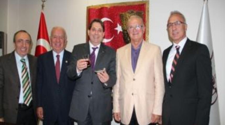 Ekaf, Başkan Tartan&rsquo;ı Horon Oynamaya Davet Etti