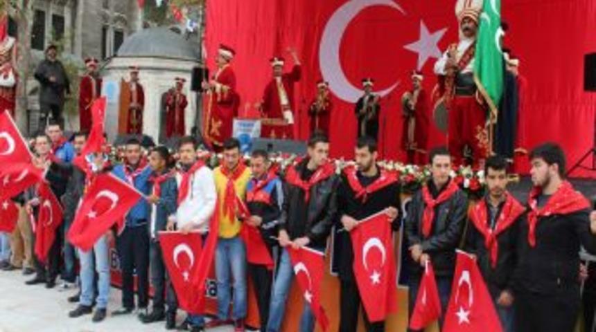 Ey&uuml;p'&uuml;n 'kınalı Kuzuları' Dualarla Uğurlandı