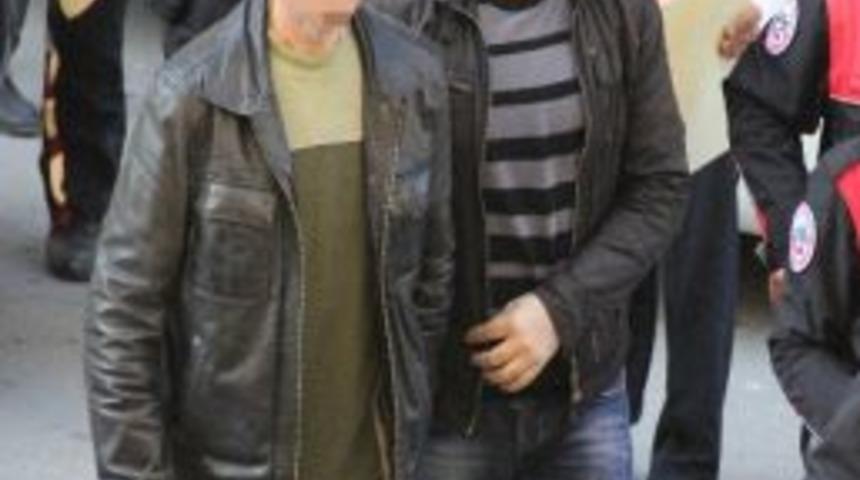 Ruhsatsız Silahla Yakalandılar