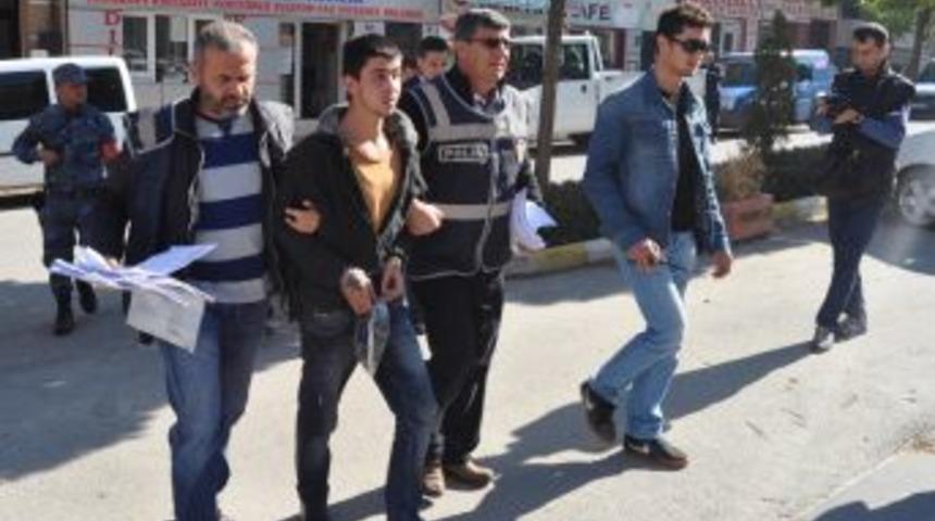 &Ccedil;aldığı Eşyaları Satarak Kendisine Uyuşturucu Satın Alıyormuş