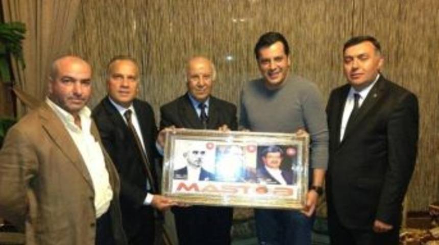 Ankara Mast&ouml;b&rsquo;den &Uuml;nl&uuml; Oyuncu İlker Kurt&rsquo;a Plaket