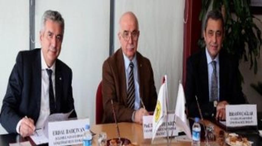 &Uuml;niversite Ve İş D&uuml;nyasının Bağlarını G&uuml;&ccedil;lendirecek Adım Atıldı