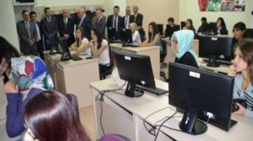 Yenice Myo&rsquo;da Bilgisayar Destekli Tasarım Laboratuarı A&ccedil;ıldı