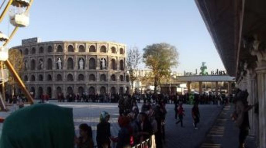 Gen&ccedil;lik Festivali Ve Oryantasyon Programına B&uuml;y&uuml;k İlgi