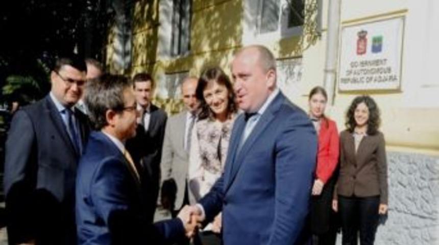 Artvin Valisi Cirit'ten Acara &Ouml;zerk Cumhuriyeti&rsquo;ne Ziyaret