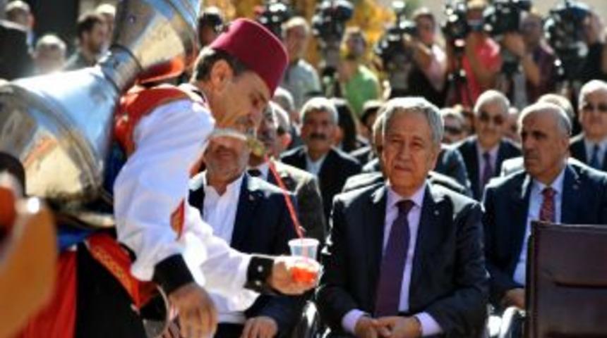 Arınç: TBMM, Ilk Meclis'e Yakışan Olgunluğu Gösterdi